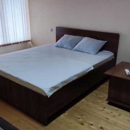 Апартаменты Орион Sukhumi Exterior foto